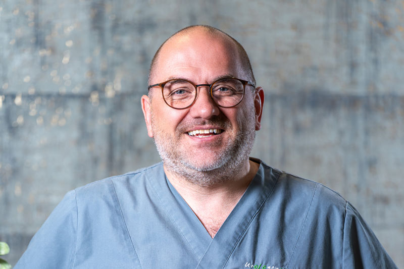 Porträt Dr. med. Hans Strasser